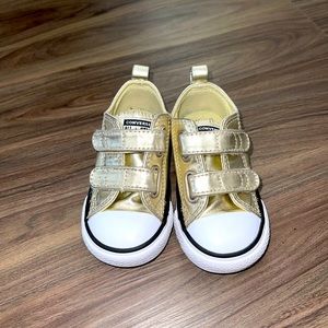 Toddler/ Infant Size 6 Gold and White Converse All-Star Sneakers